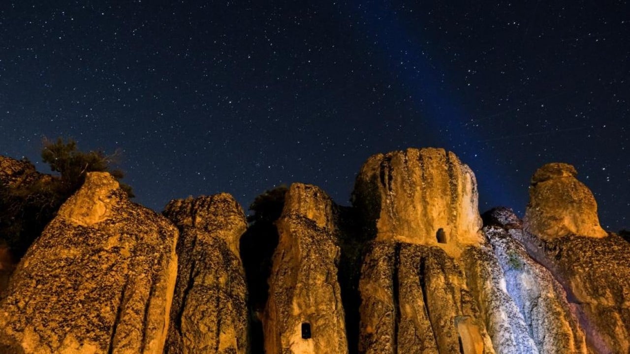 Astro fotoğrafçıların ilgi odağı Gökyüzü ve tarihi Kilistra’da resmettiler