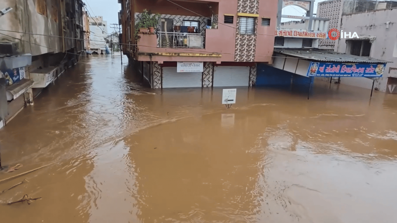 Foto - Asya ülkesini büyük felaket vurdu! Onlarca ölü var
