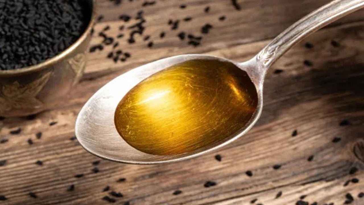 Foto - Ataklara karşı bitkisel kalkan! Migren için çörek otu yağı kullanılır mı?