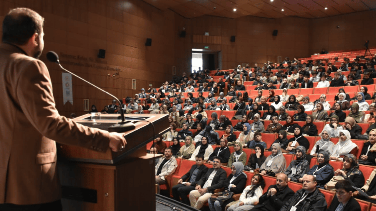 Foto - Atakum’da İslami İlimler Zirvesi: 'Tefekkür Akademi' Büyük Bir Başarıyla Tamamlandı