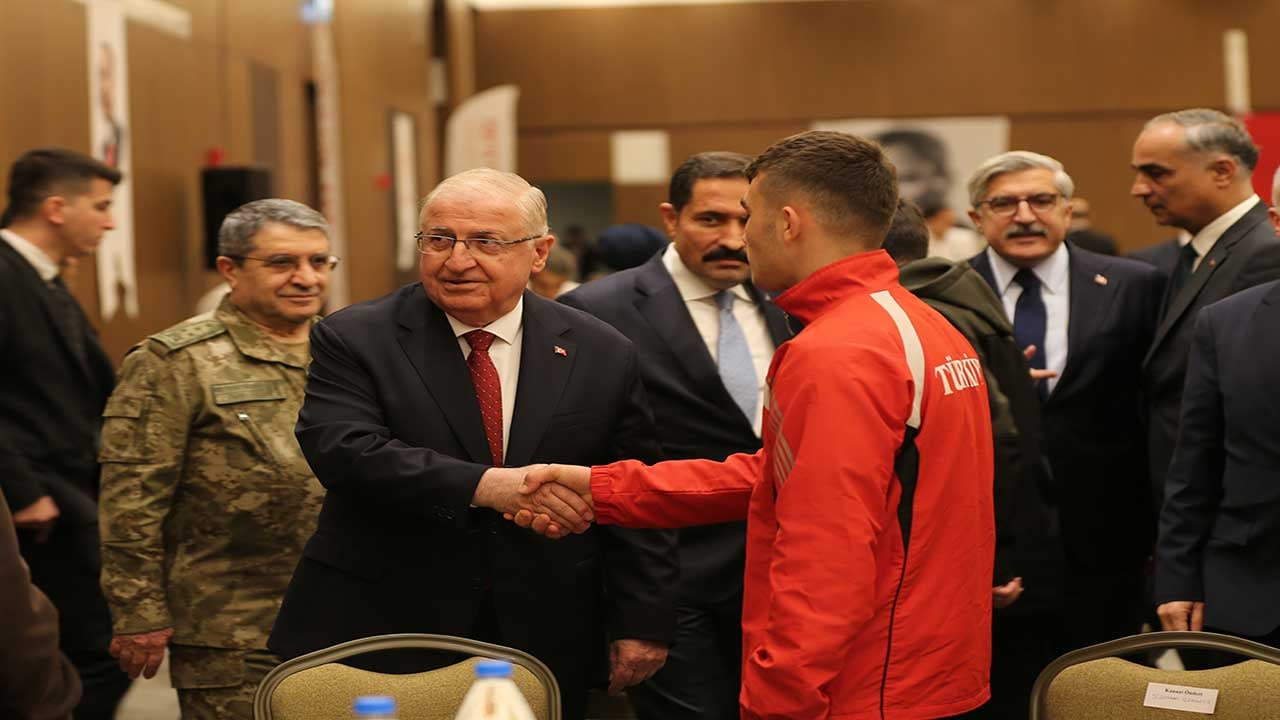 Foto - Ateş çemberinde diplomasi trafiği! Yaşar Güler: Savaşın yayılmaması için Türkiye yoğun çaba sarf ediyor!