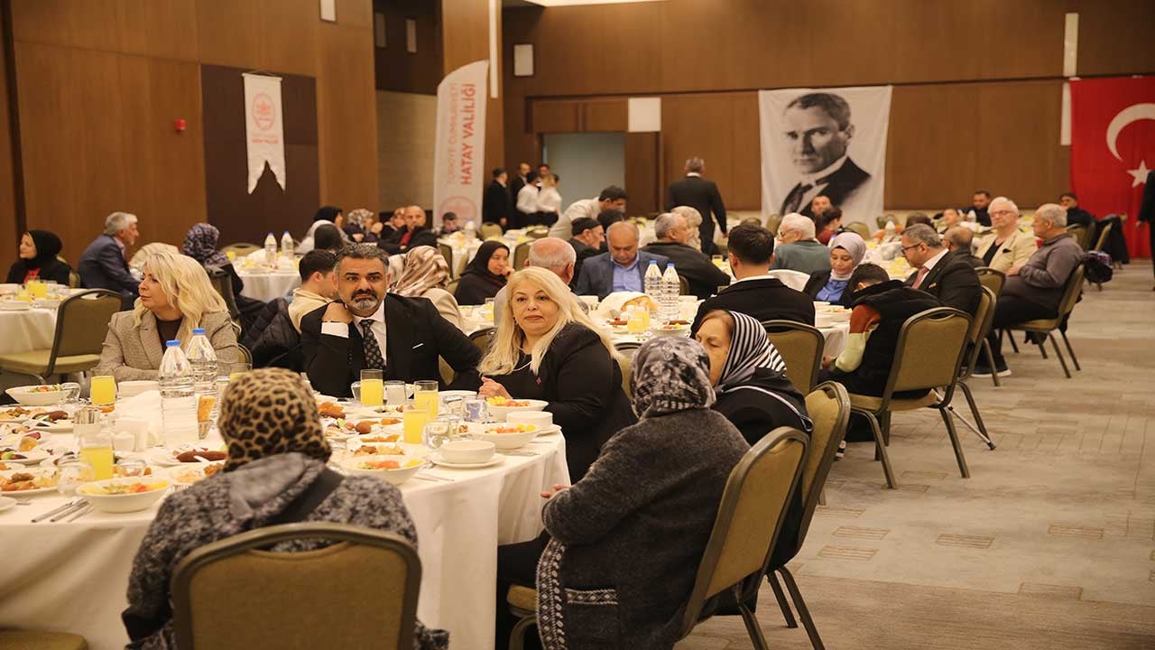Foto - Ateş çemberinde diplomasi trafiği! Yaşar Güler: Savaşın yayılmaması için Türkiye yoğun çaba sarf ediyor!
