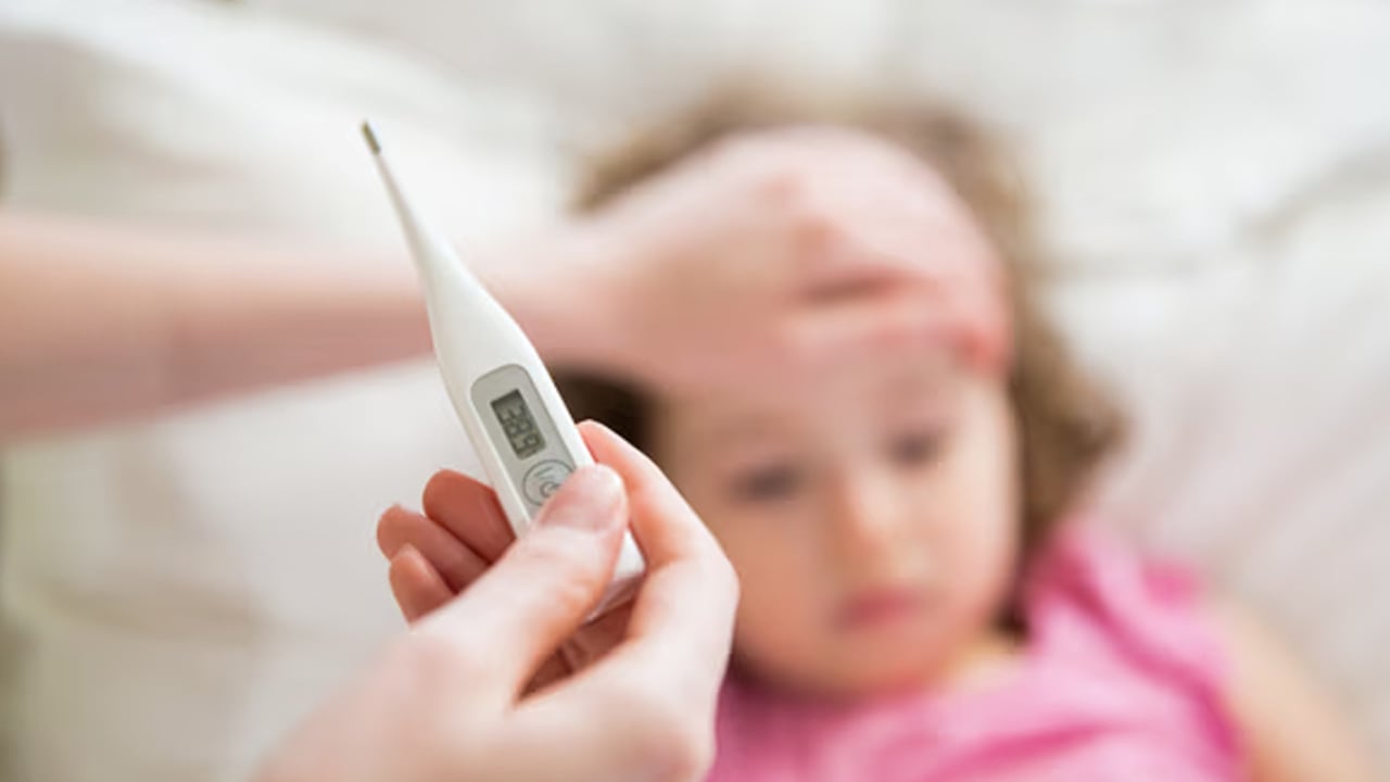 Foto - Ateşe ne iyi gelir, ateşi ne düşürür? Su tüketin: Uzun süren sağlık sorunu çok tehlikeli!