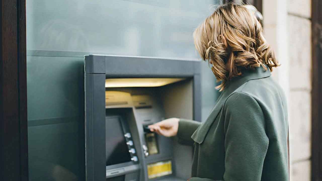 Foto - ATM'lerde yeni dönem bugün başladı: Kartını takan vatandaş bu yazıyla karşılaşacak