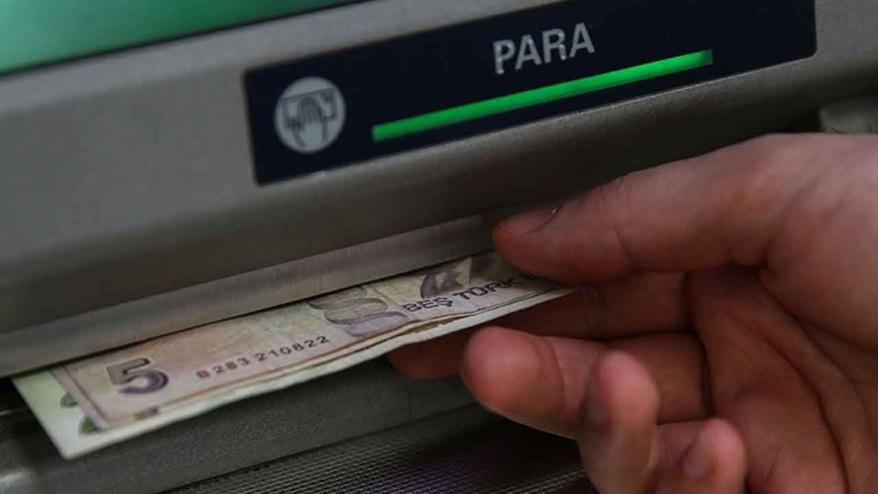 Foto - ATM'lerde yeni dönem bugün başladı: Kartını takan vatandaş bu yazıyla karşılaşacak