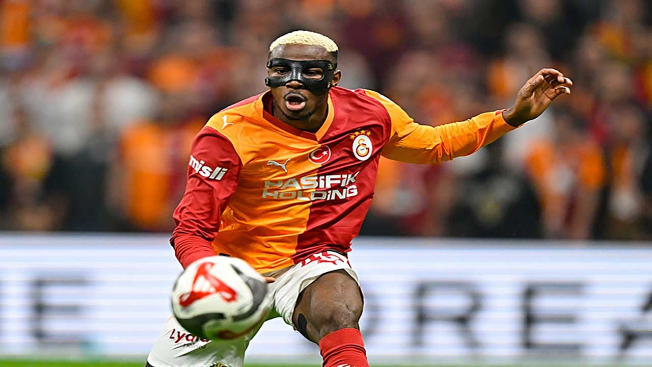 Foto - Avrupa devinden Victor Osimhen için 100 milyon euroluk çılgın teklif! Galatasaray kapıyı 150 milyondan açtı!