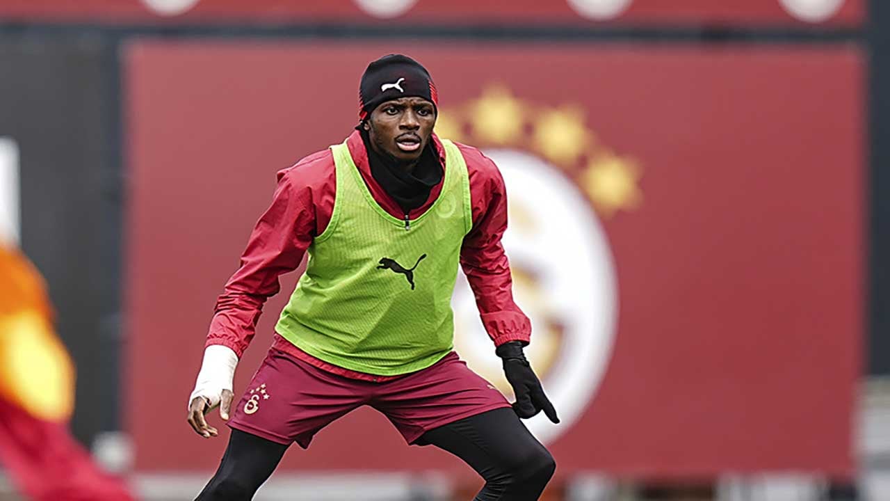 Foto - Avrupa devinden Victor Osimhen için 100 milyon euroluk çılgın teklif! Galatasaray kapıyı 150 milyondan açtı!