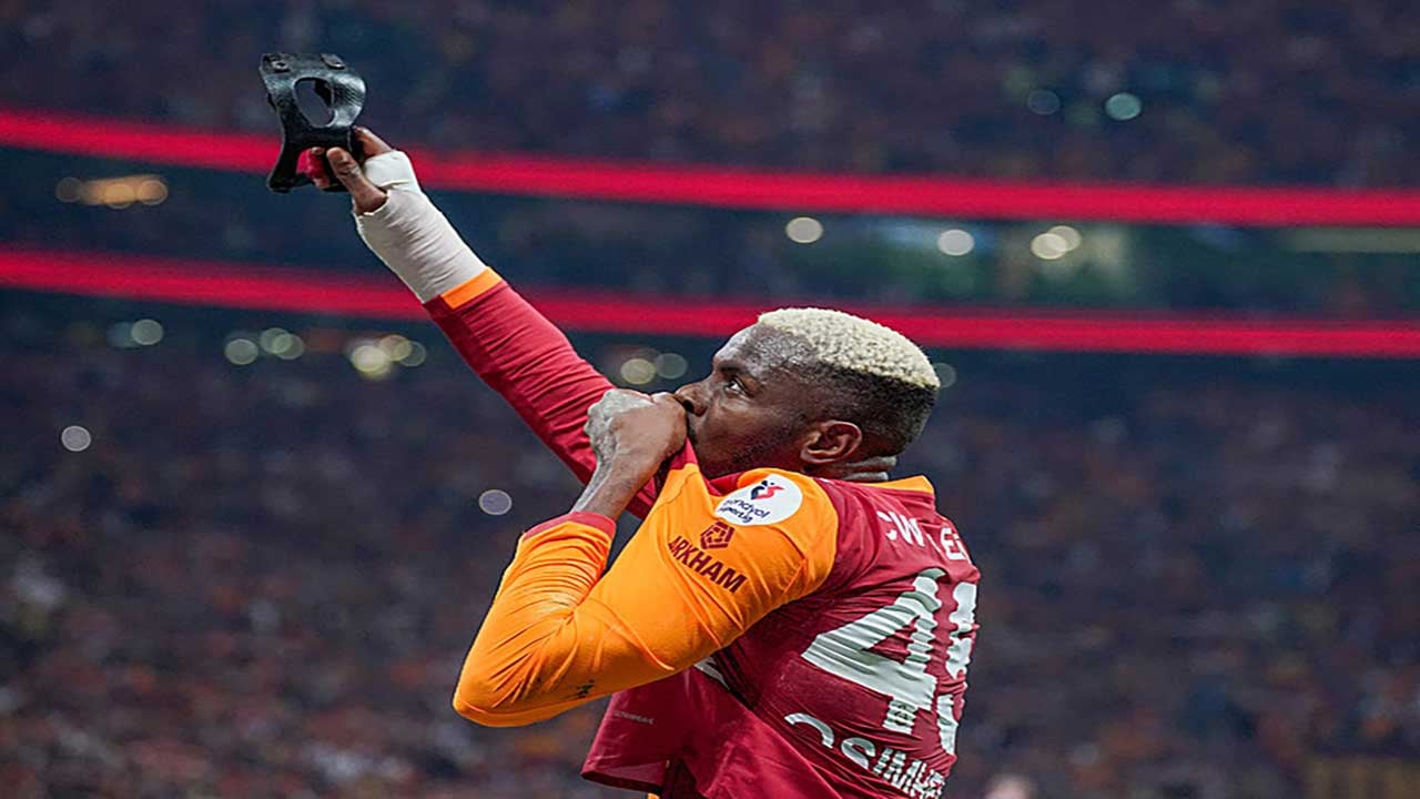 Foto - Avrupa devinden Victor Osimhen için 100 milyon euroluk çılgın teklif! Galatasaray kapıyı 150 milyondan açtı!