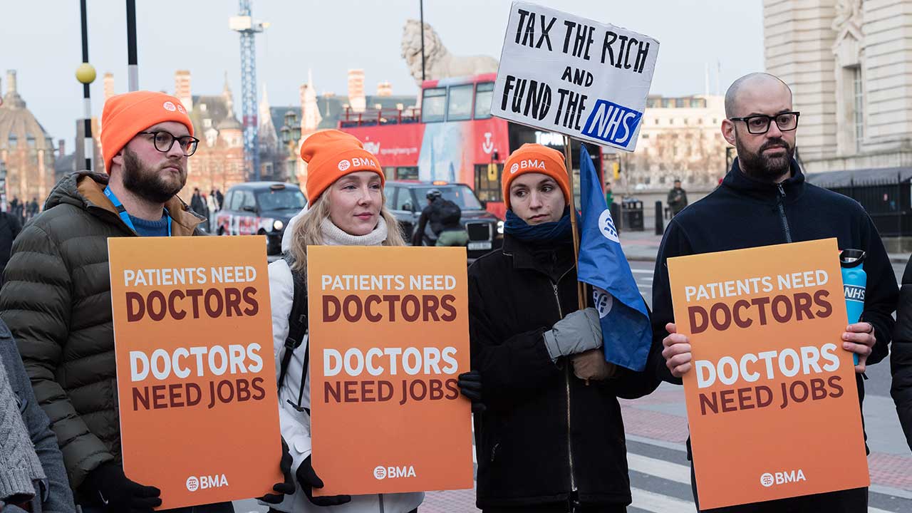 Foto - Avrupa hayali kuranlara duyurulur! İngiliz hastanelerinde grev krizi