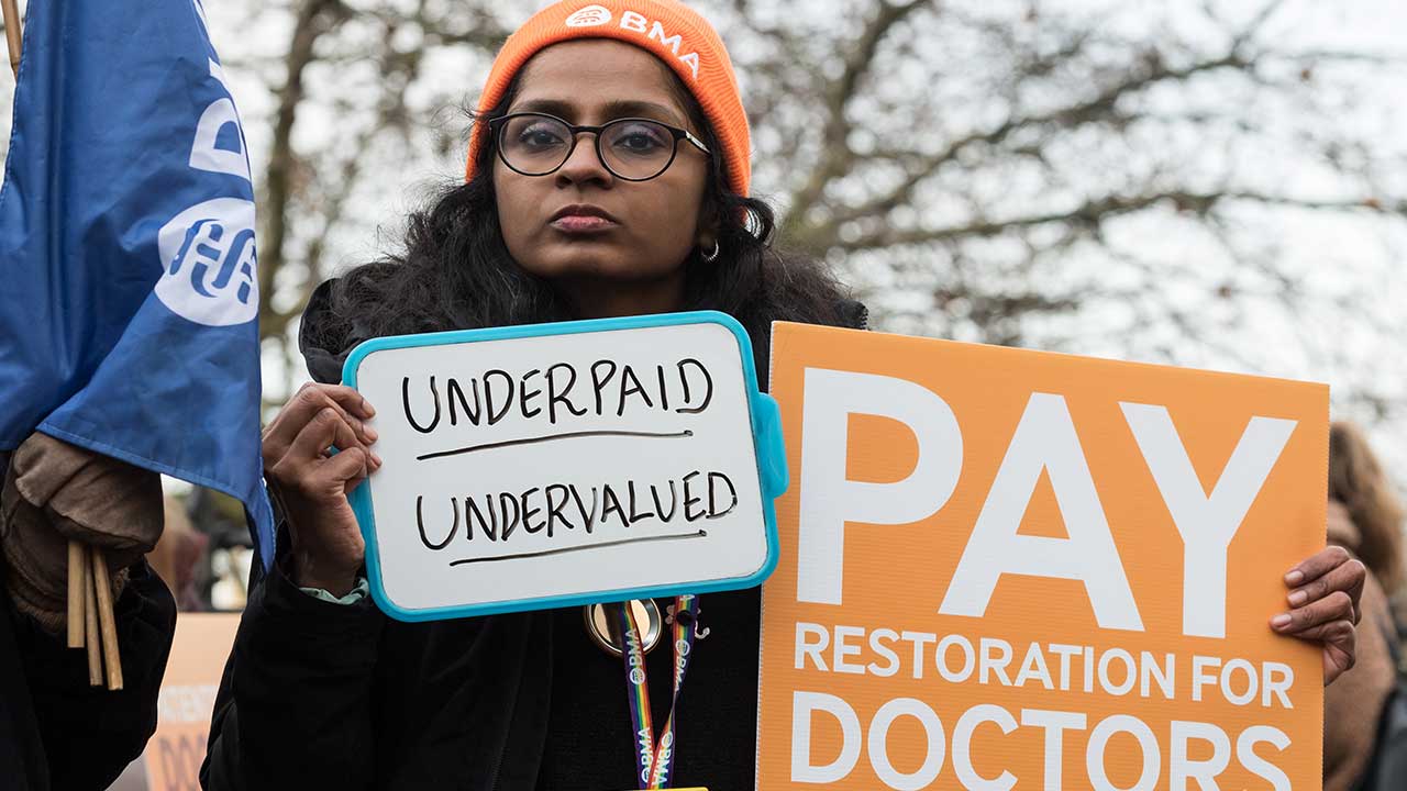 Foto - Avrupa hayali kuranlara duyurulur! İngiliz hastanelerinde grev krizi