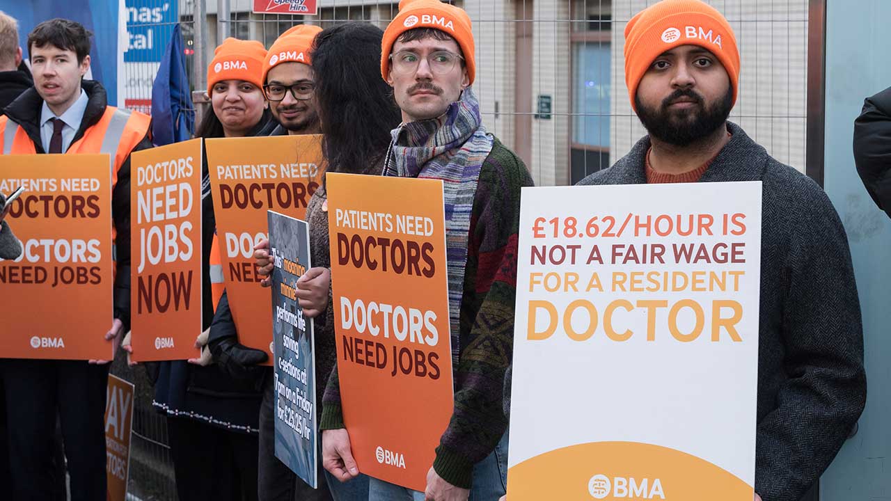 Foto - Avrupa hayali kuranlara duyurulur! İngiliz hastanelerinde grev krizi