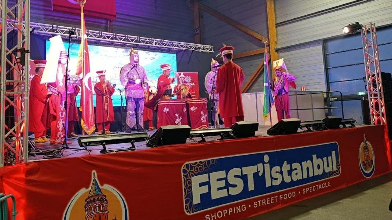 Foto - Avrupa mehter ile inledi Fransızlar dinledi