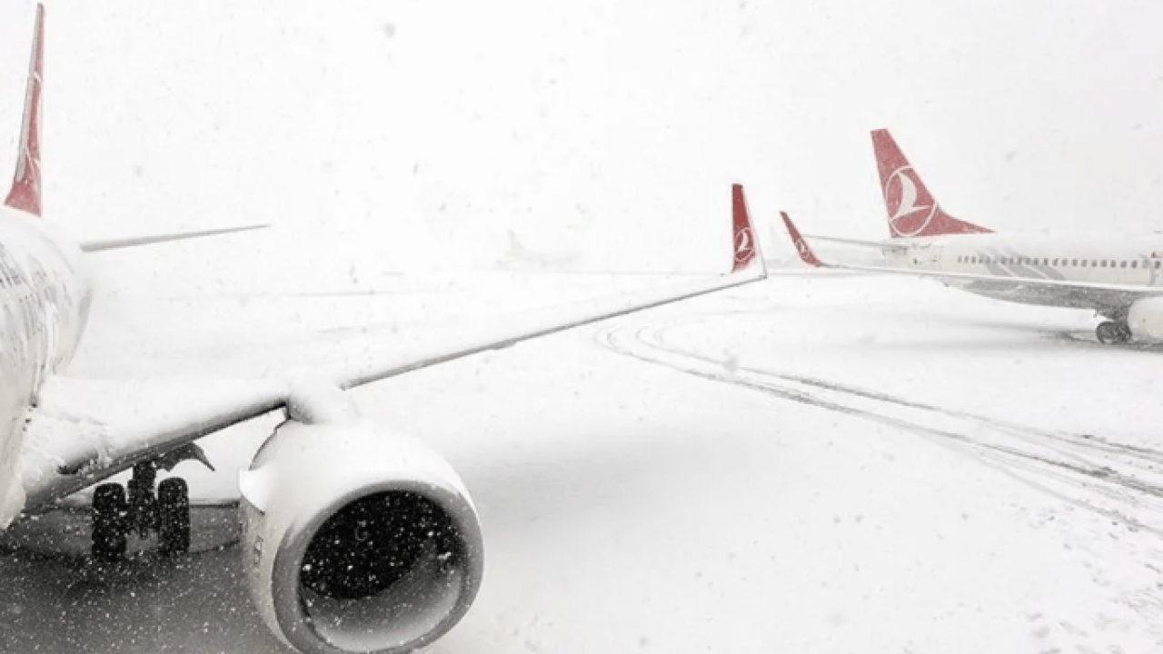 Foto - Avrupa teslim oldu, İstanbul Havalimanı dünyaya ders verdi: Batı’da havacılık çöktü!