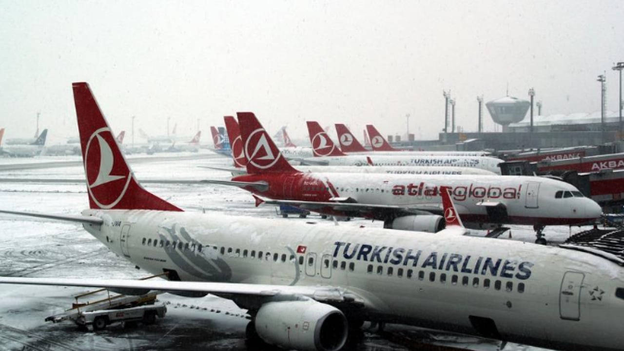 Foto - Avrupa teslim oldu, İstanbul Havalimanı dünyaya ders verdi: Batı’da havacılık çöktü!