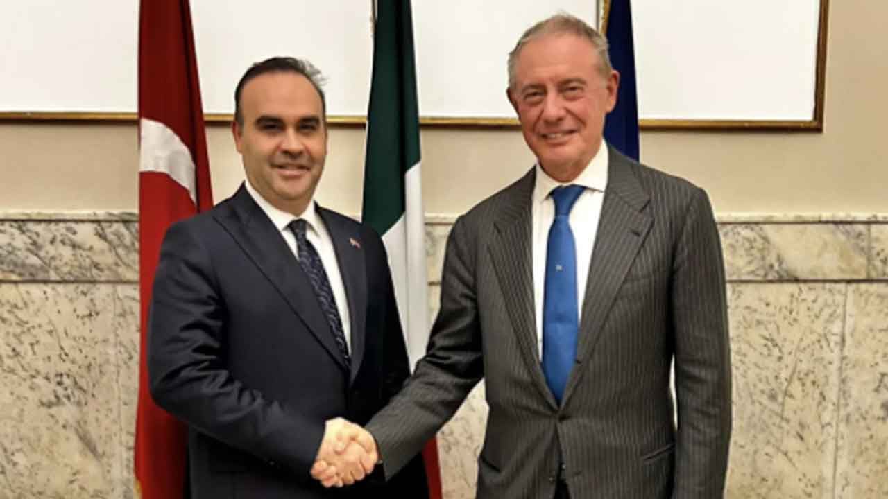 Foto - Avrupa ülkesi Baykar'la yaptıkları büyük anlaşmayı duyurdu: El sıkıştık en büyük güç olacağız