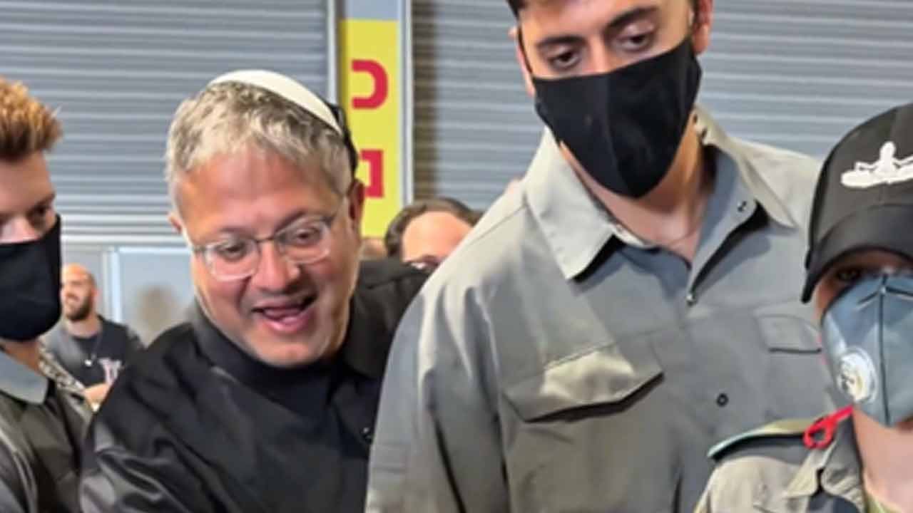 Foto - Avrupa ülkesi şaşırttı! İsrailli müptezele şok yaşattılar