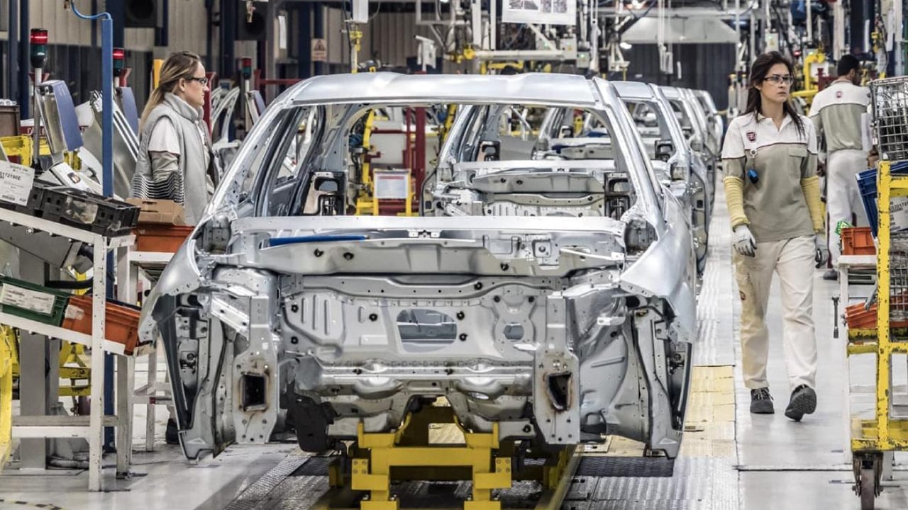 Foto - Avrupa yavaşladı Türkiye hâlâ kilit oyuncu! Otomotivde 7.7 milyar dolarlık açık yeni yatırımları zorunlu kılıyor!