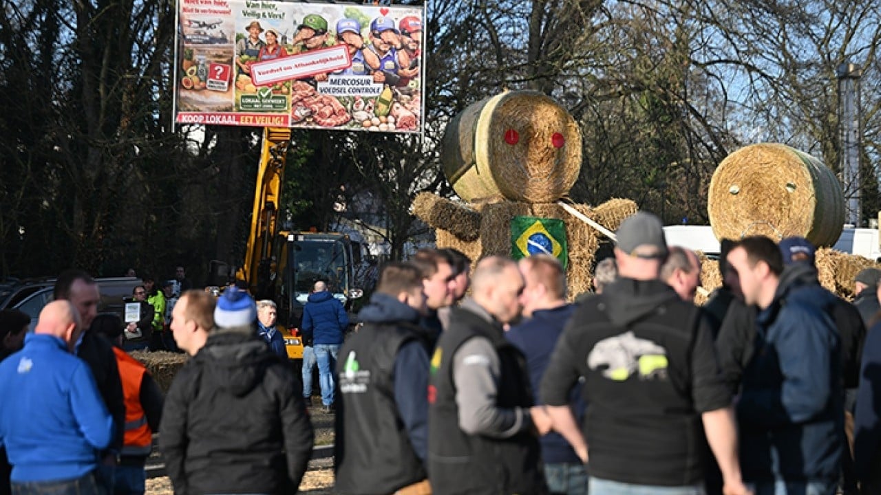 Foto - Avrupa’da binlerce çiftçi Strazburg'da toplandı Çiftçinin öfkesi dinmiyor
