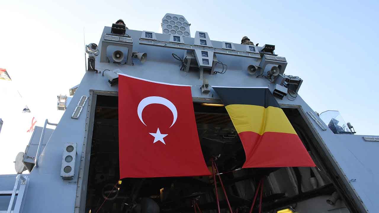 Foto - Avrupalılar Türk savaş gemisine hayran kaldı!