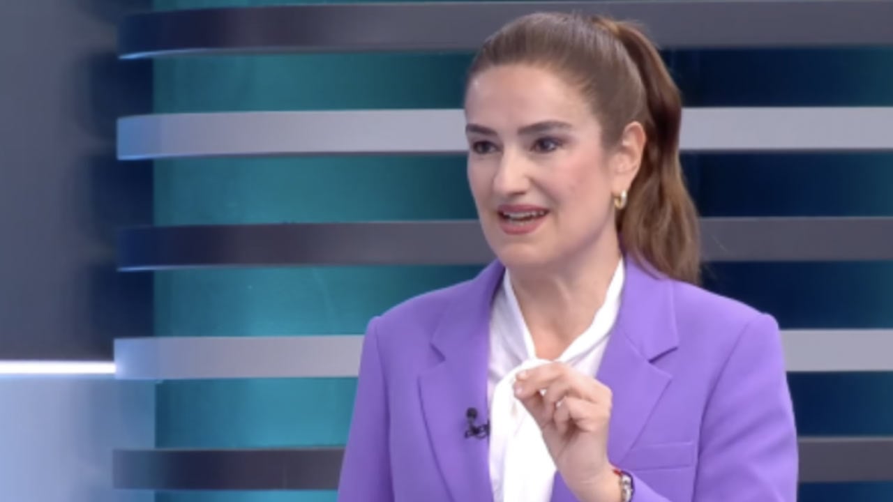 Foto - Avukat Ece hem günah çıkardı, hem bombaladı! Haluk, hikayecinin, dolandırıcının piri