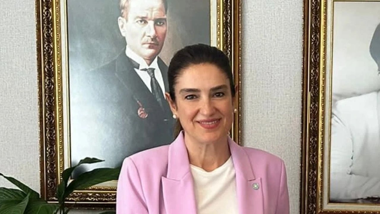 Foto - Avukat Ece hem günah çıkardı, hem bombaladı! Haluk, hikayecinin, dolandırıcının piri