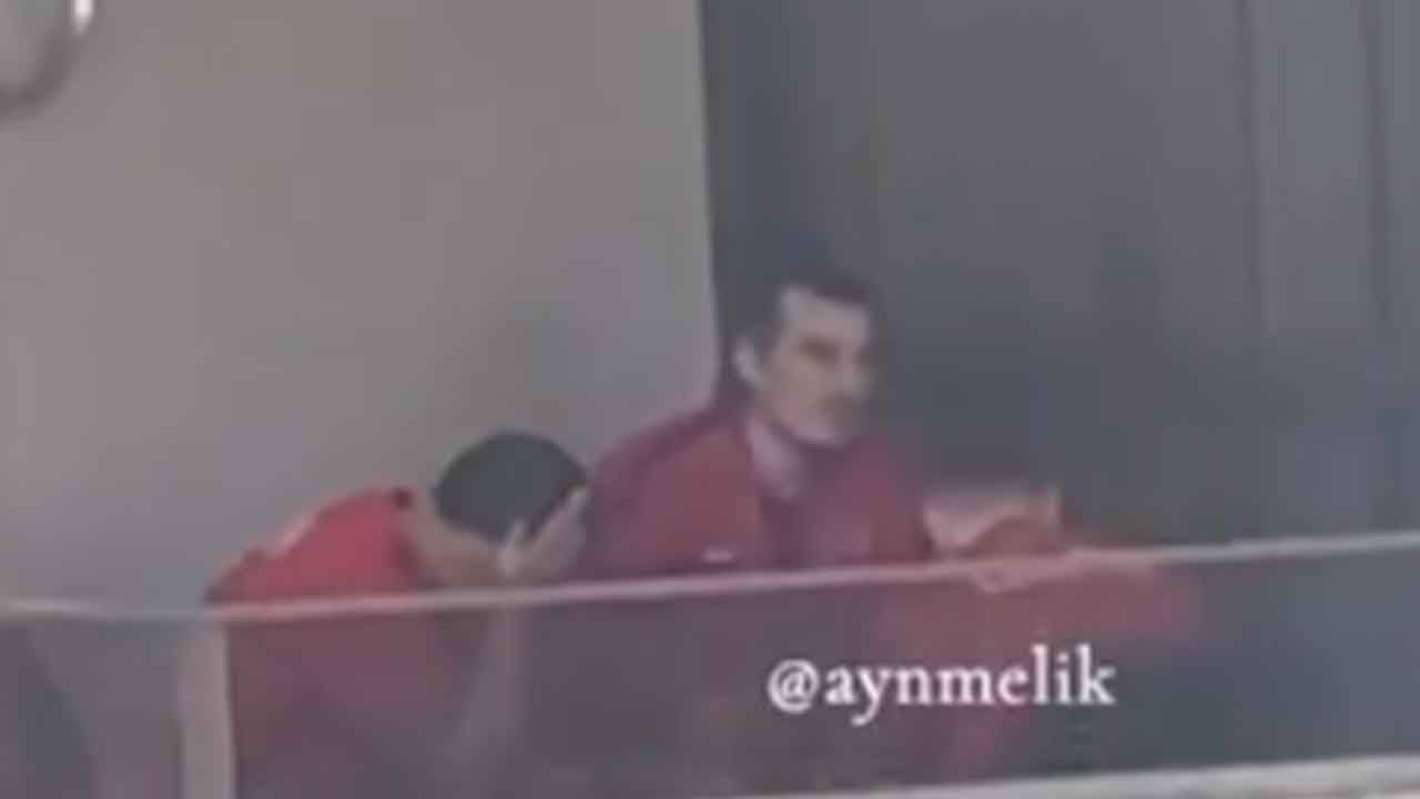 Foto - Avustralya maçına saatler kala Milli Takım kampında skandal: 3 futbolcu balkonda gizlice kameraya alındı