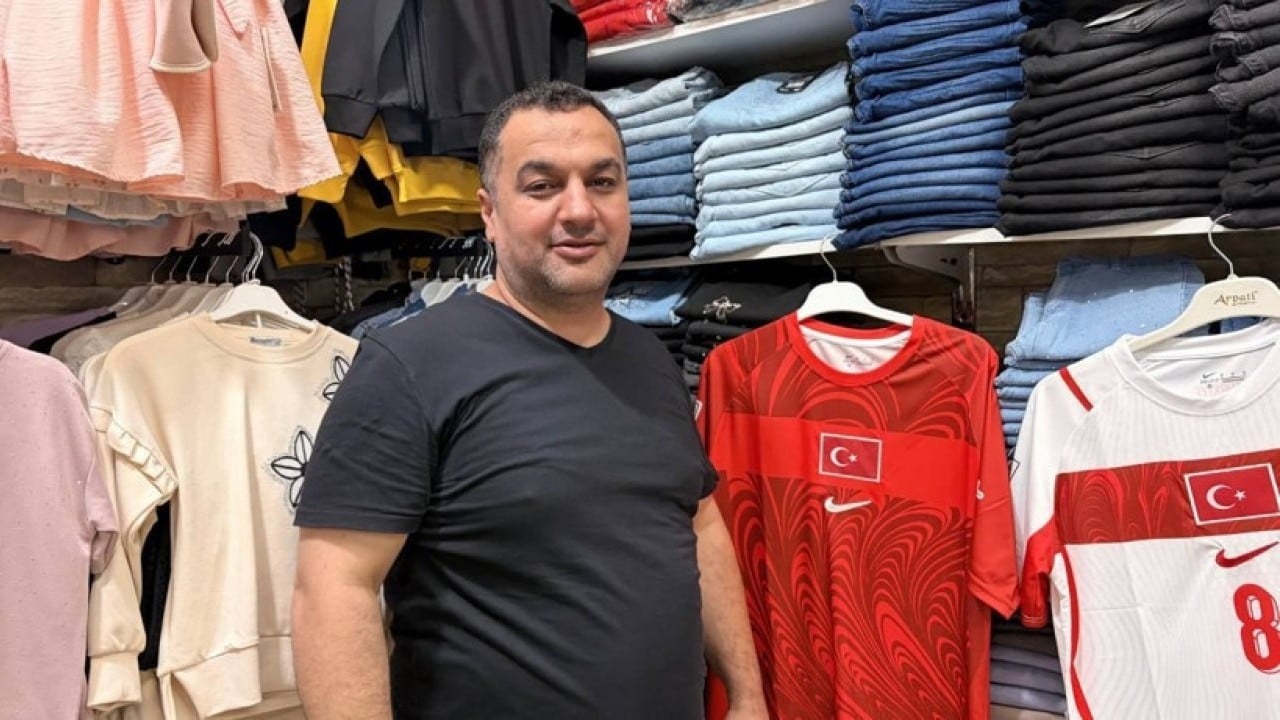 Foto - Ay-Yıldızlı formaya hücum: Milli forma yok satıyor