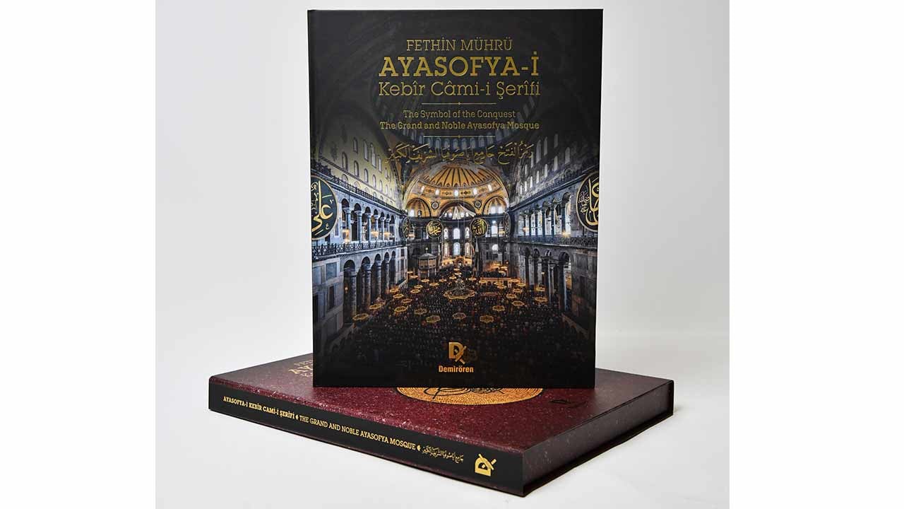 Foto - Ayasofya Camii için hazırlanan müthiş eser! Önsözünü Başkan Erdoğan yazdı... İşte o metin