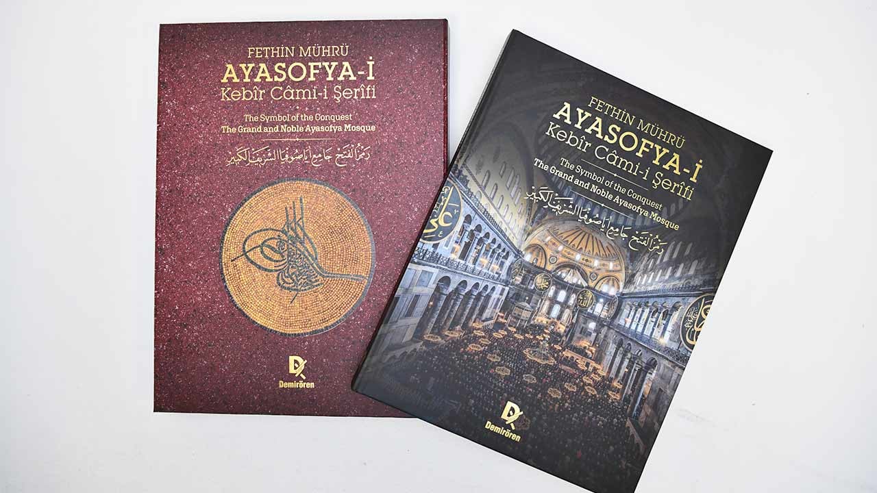Foto - Ayasofya Camii için hazırlanan müthiş eser! Önsözünü Başkan Erdoğan yazdı... İşte o metin