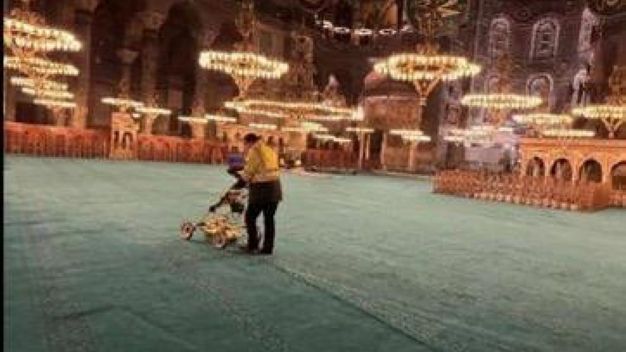 Foto - "Ayasofya Camii'ne kamyon sokuldu" haberlerine anında yalanlama geldi! 