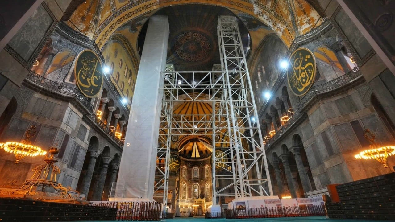 Foto - Ayasofya-i Kebir Camii ile Sultanahmet Camii’nde yürütülen restorasyon tüm hızıyla devam ediyor...