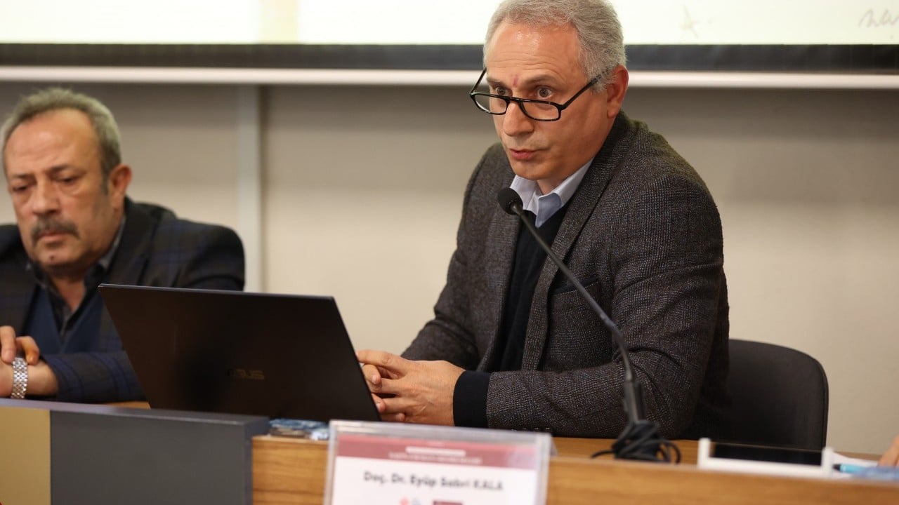 Foto - Ayasofya Medresesinde 'Fatih Sultan Mehmet Han Vakıfları ve Sahn-ı Seman Medreseleri' Paneli