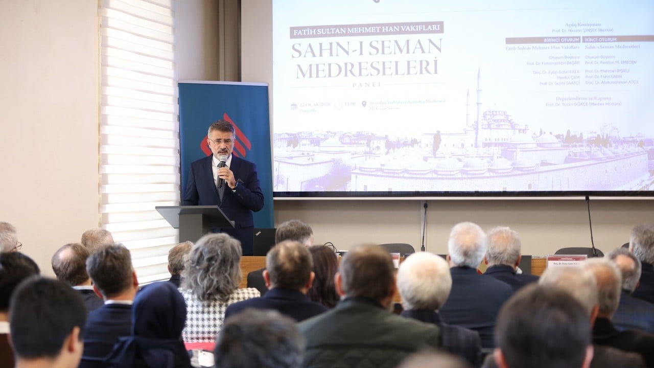 Foto - Ayasofya Medresesinde 'Fatih Sultan Mehmet Han Vakıfları ve Sahn-ı Seman Medreseleri' Paneli