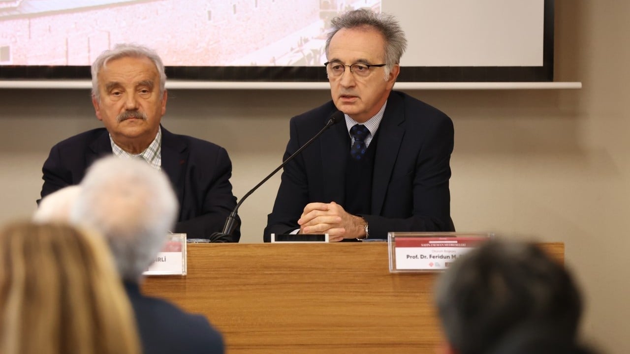 Foto - Ayasofya Medresesinde 'Fatih Sultan Mehmet Han Vakıfları ve Sahn-ı Seman Medreseleri' Paneli