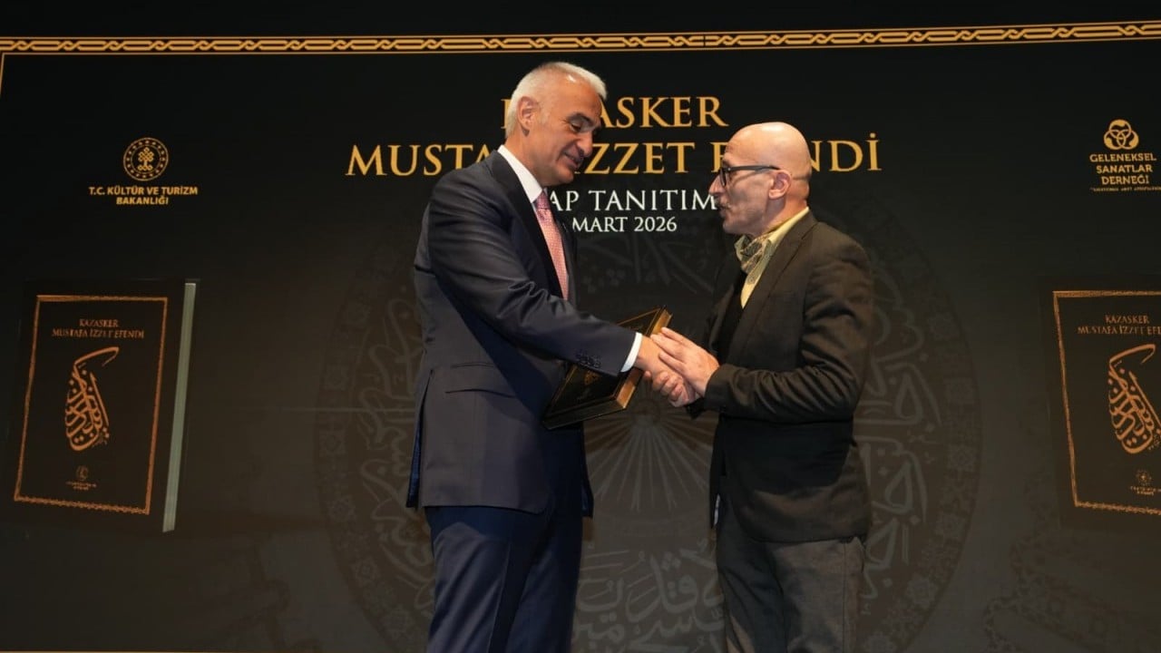 Foto - Ayasofya'nın hattatı 'Kazasker Mustafa İzzet Efendi'ye büyük vefa...