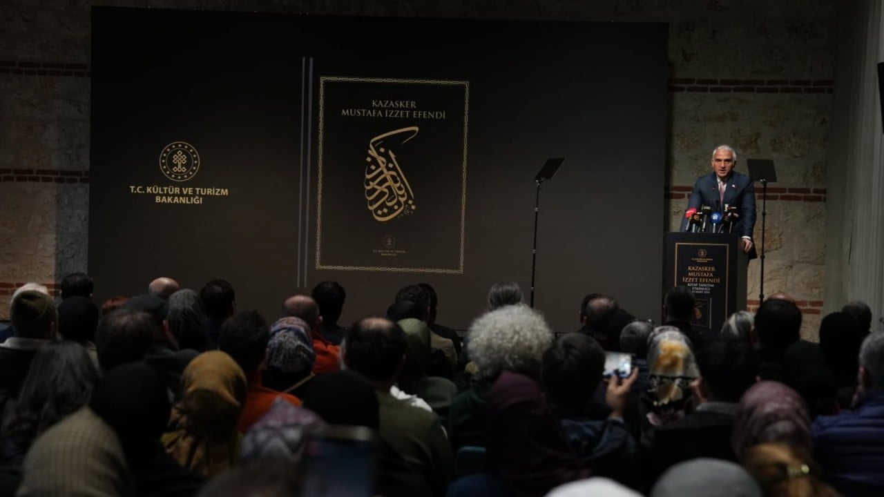 Foto - Ayasofya'nın hattatı 'Kazasker Mustafa İzzet Efendi'ye büyük vefa...