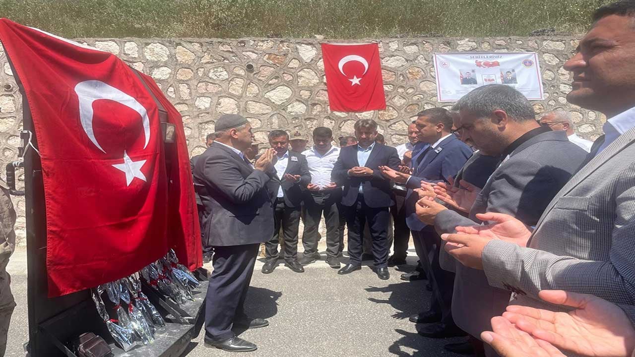 Foto - Aybüke öğretmen ve kahraman neferlerimiz dualarla anıldı! Hain PKK'nın katlettiği vatan evlatları şehadetlerinin 9. yılında unutulmadı!