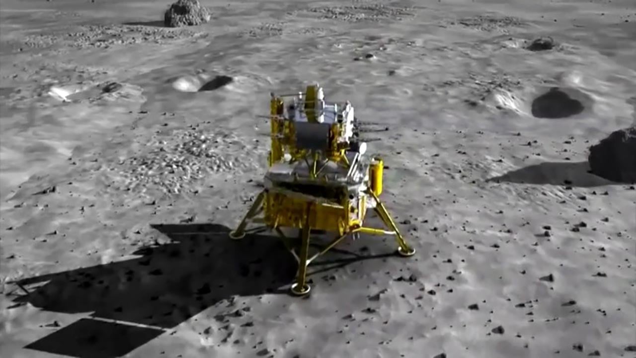 Foto - Ay'da ilginç keşif! Orada olmaması gerekiyordu