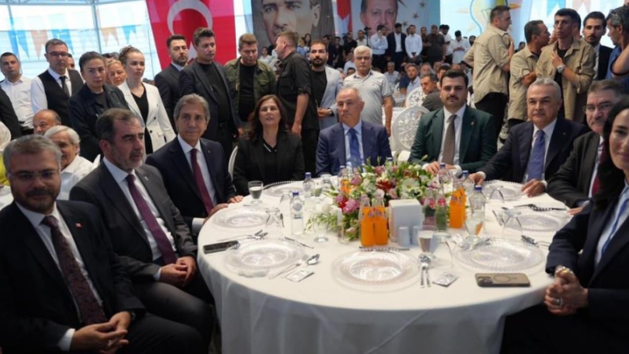Foto - Aydın’da AK Parti rüzgarı: 1010 kişiye rozet takıldı