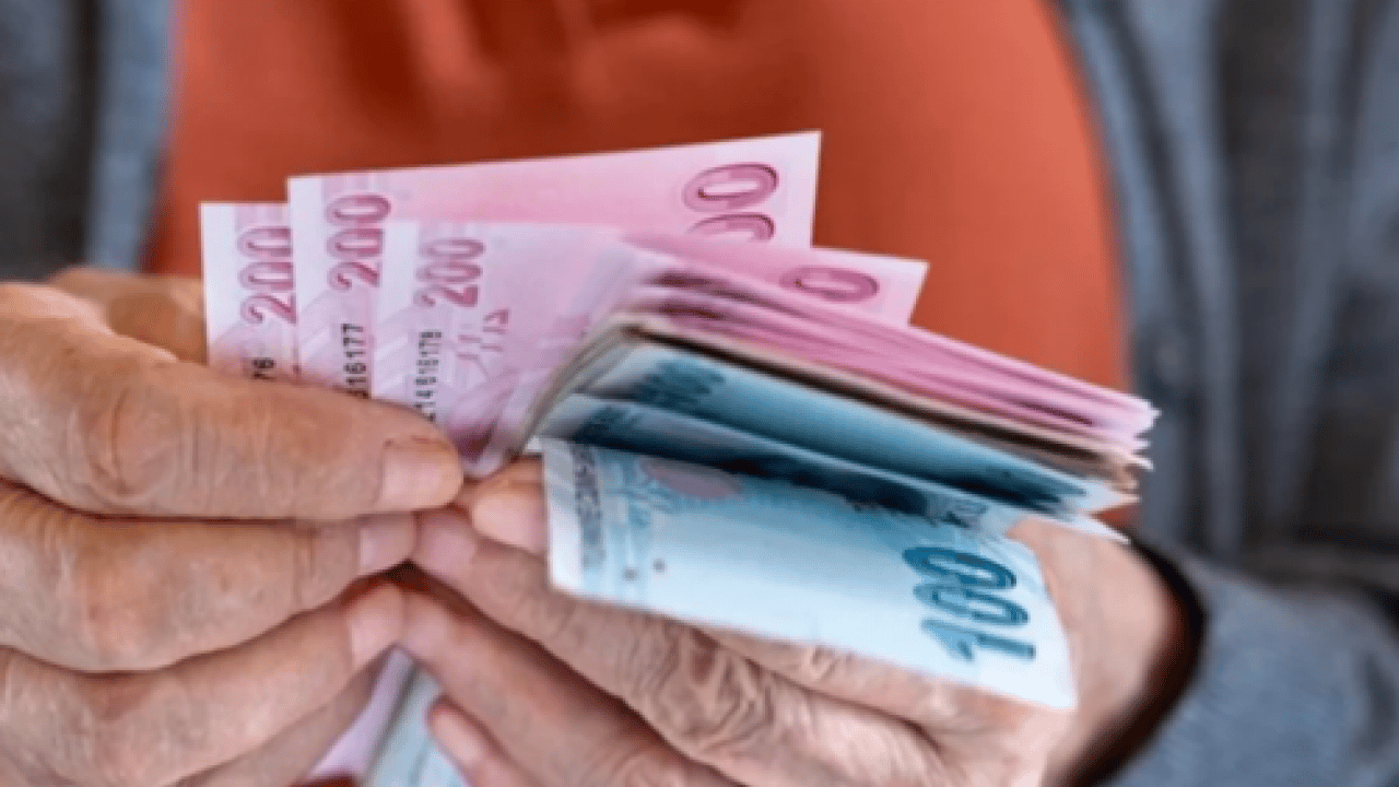 Foto - AYM’den gelecek karar maaşları ikiye katlayabilir: Memur emeklisine ‘ek ödeme’ umudu