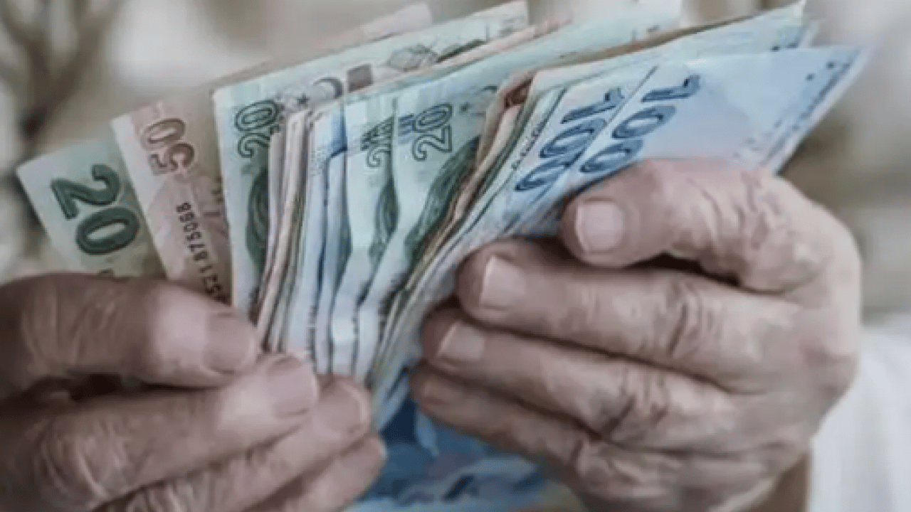 Foto - AYM’den gelecek karar maaşları ikiye katlayabilir: Memur emeklisine ‘ek ödeme’ umudu