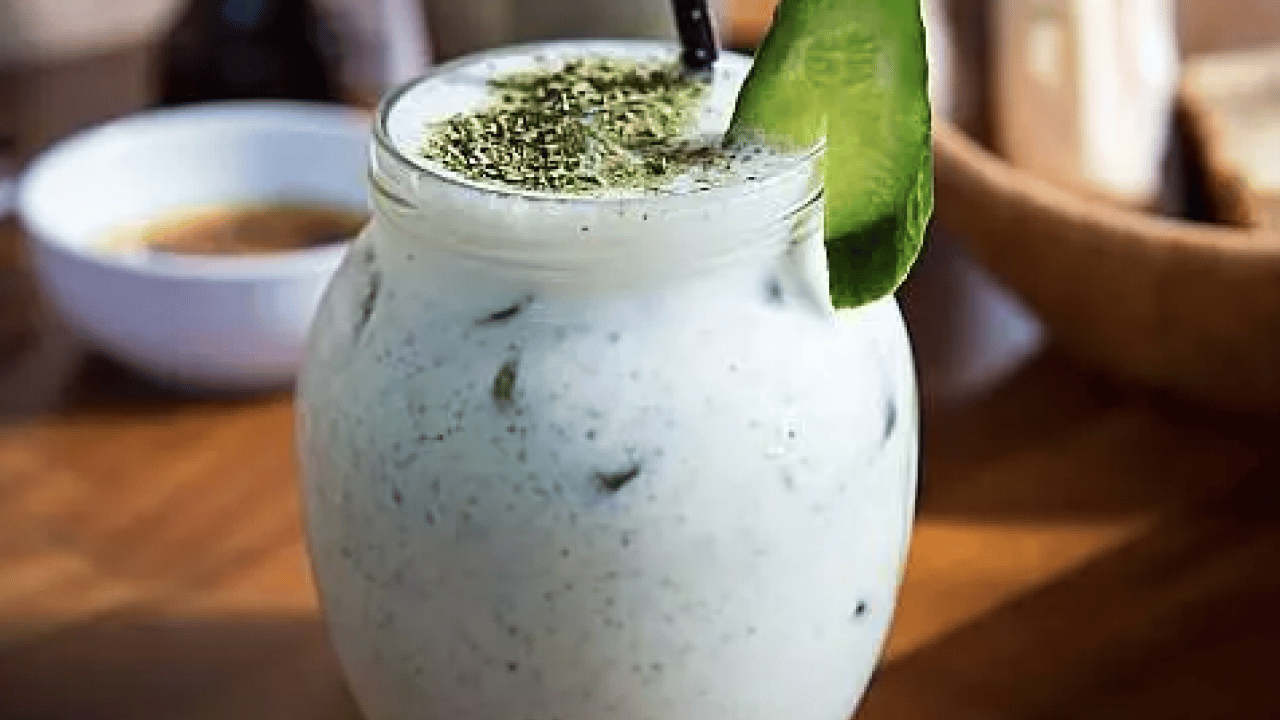 Ayranın içine bir kaşık ekleyin! Ayranla maden suyunu birlikte için! Faydasını duyunca sofranızdan eksik etmeyeceksiniz