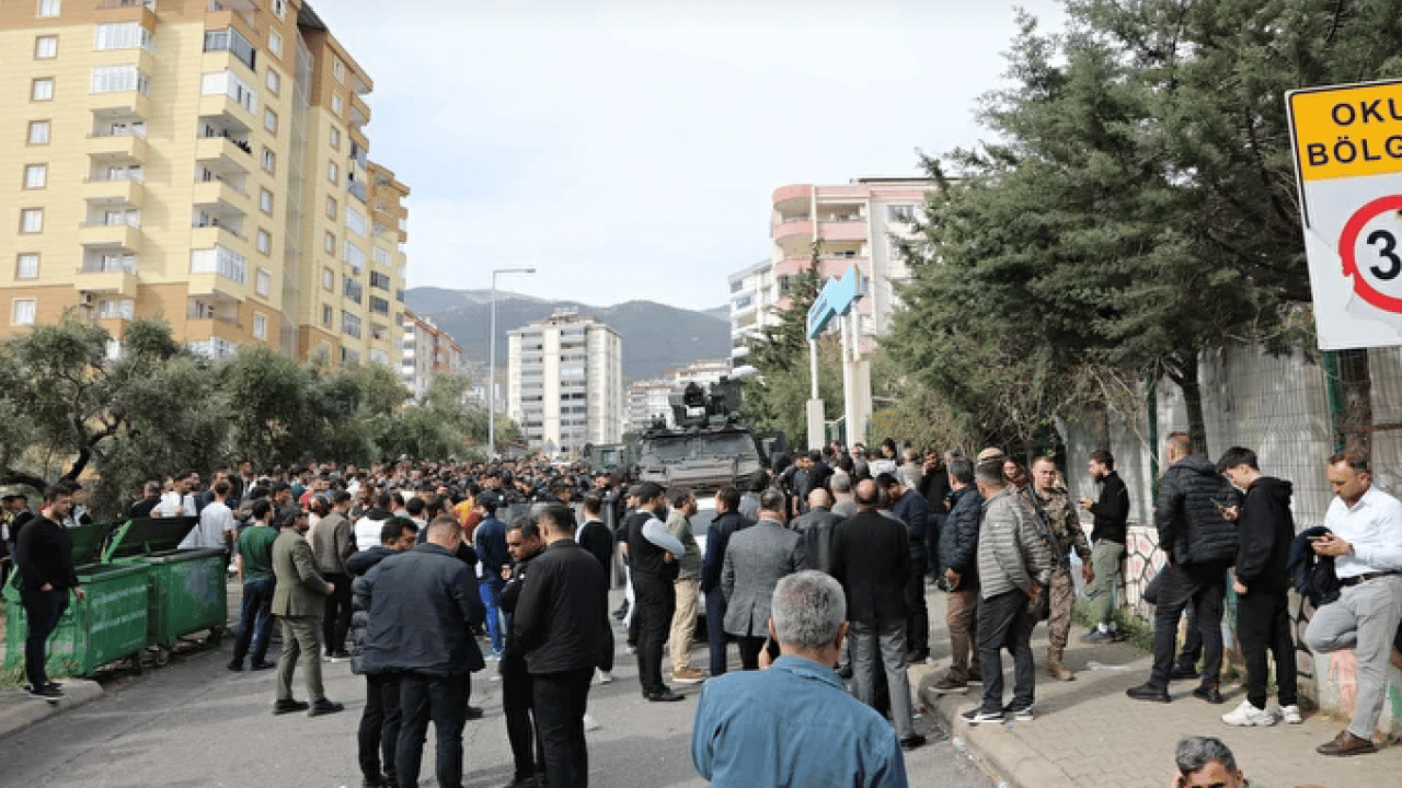 Foto - Ayser Çalık Ortaokulu hakkında yeni karar: Öğrenciler başka okula taşınıyor