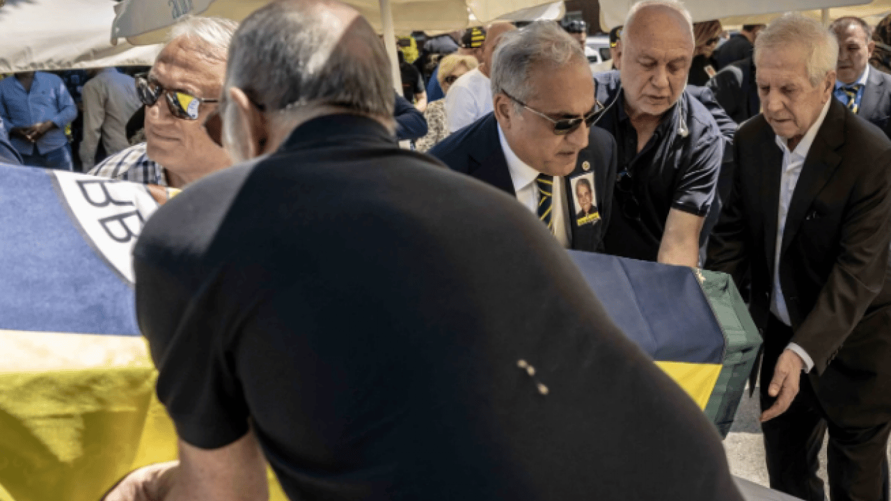 Foto - Aziz Yıldırım'ı derinden etkileyen vefat: Cenazede duygusal anlar yaşadı