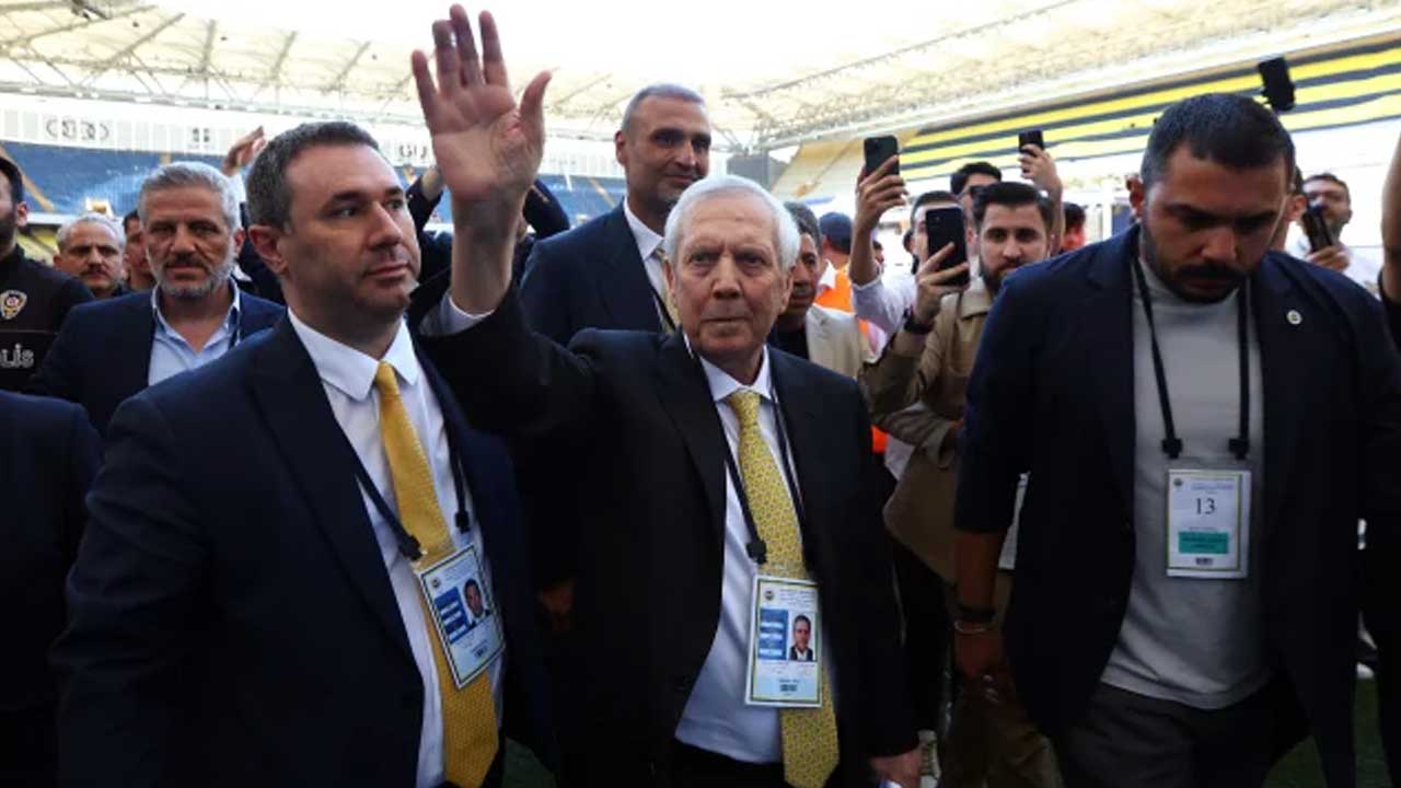 Foto - Aziz Yıldırım'ın Messi ve Ronaldo sözleri taraftarları ayağa kaldırdı