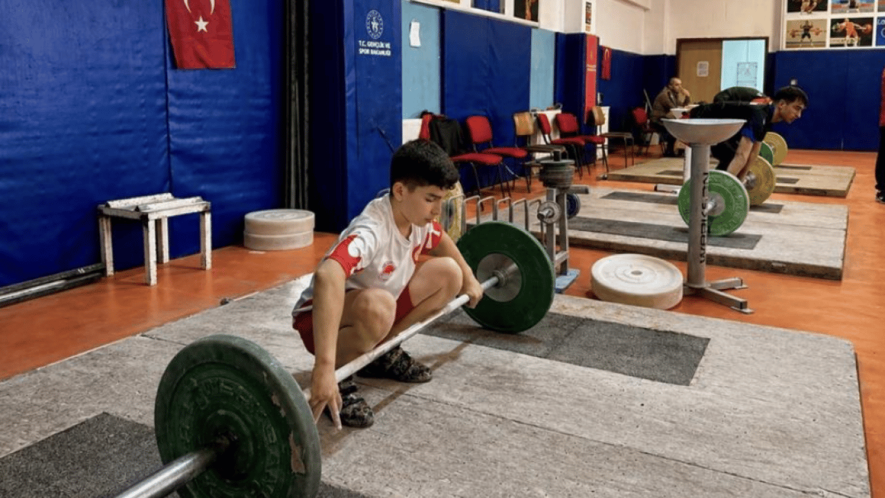 Foto - Azmetti ve başarı! 12 yaşında Türkiye şampiyonu oldu