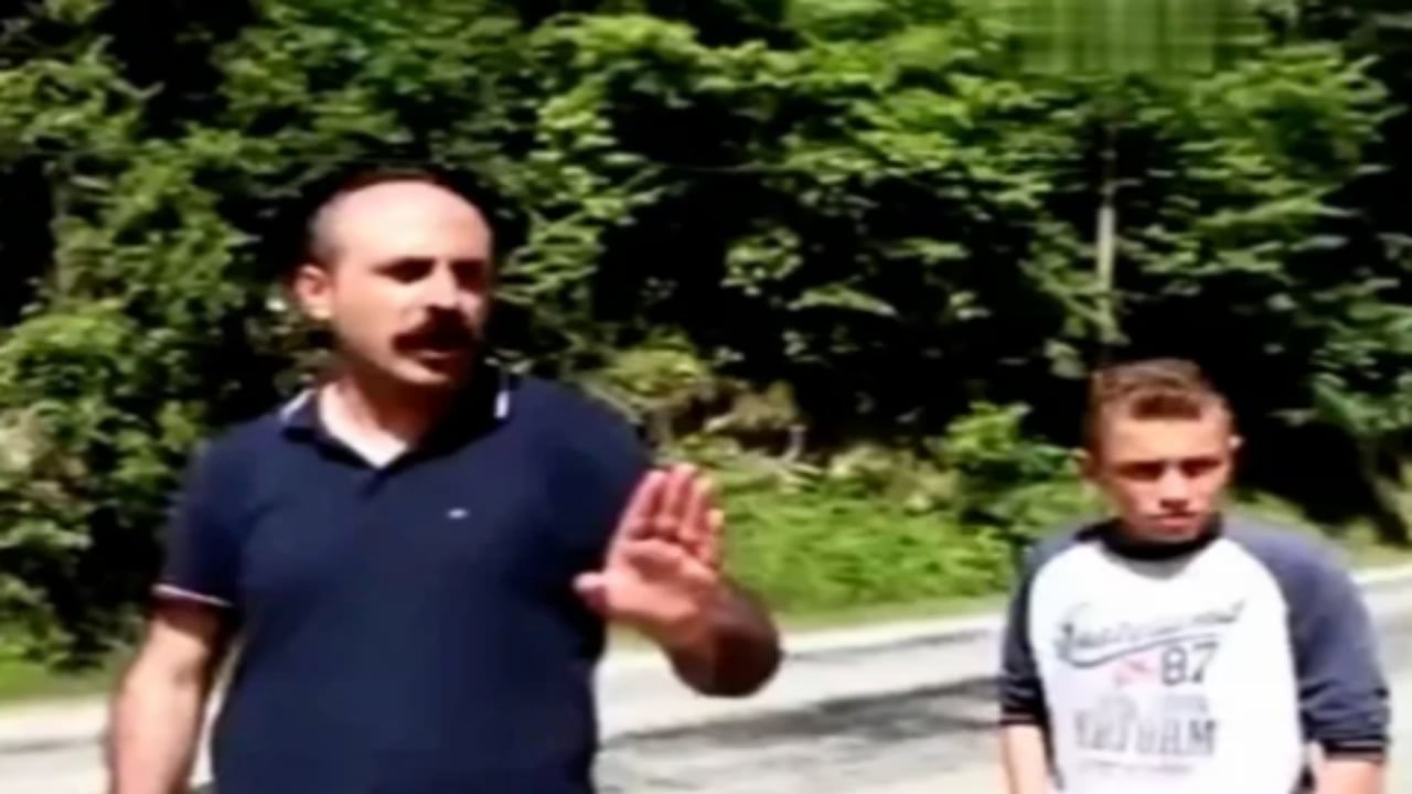 Foto - Babası da İmamoğlucu çıkmıştı! Milli futbolcunun AK Parti karşıtı protestodaki fotoğrafları olay oldu