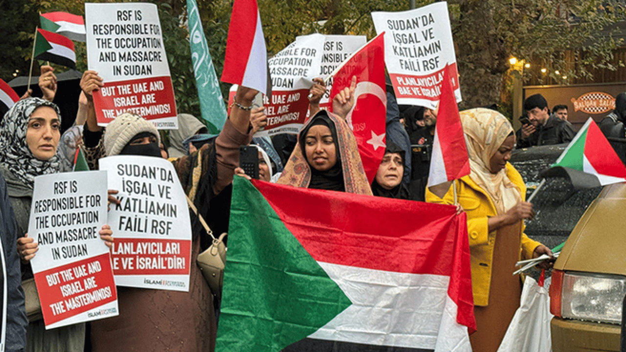 Foto - BAE Konsolosluğu önünde Sudan halkına destek: Zalim Nahyan hesap verecek!
