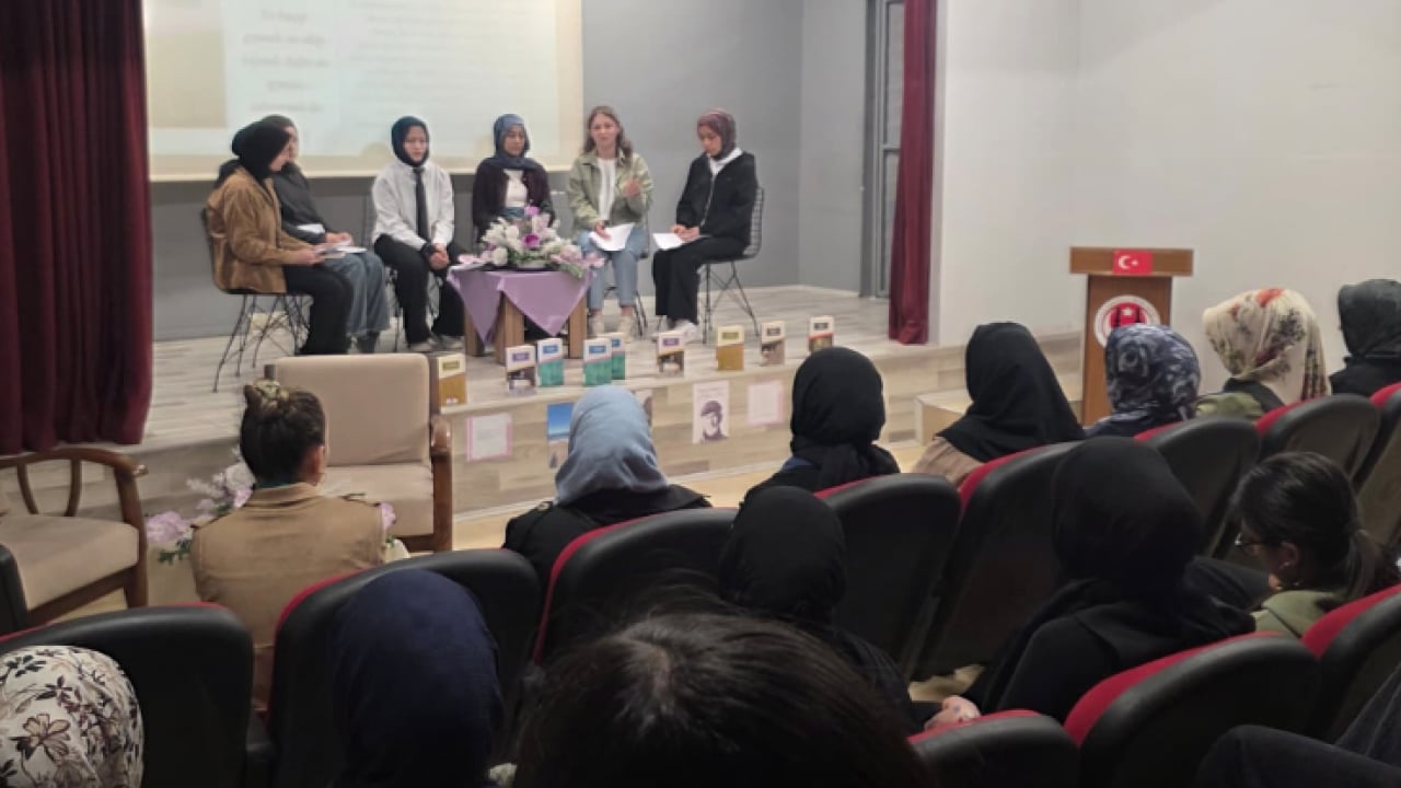 Bafra Kız Anadolu İmam Hatip Lisesinin koordinatörlüğünde yürütülen Delta’dan Likya’ya Gönül Köprüsü...