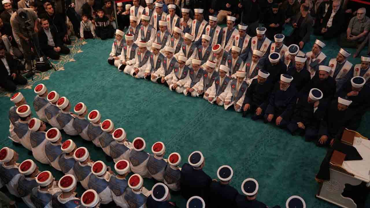 Foto - Bağcılar’da 67 hafız icazetle taçlandı